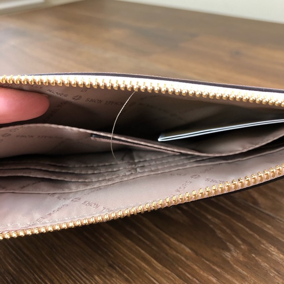 NWT Michael Kors eifel tower Paris wristlet - Picture 4 of 8